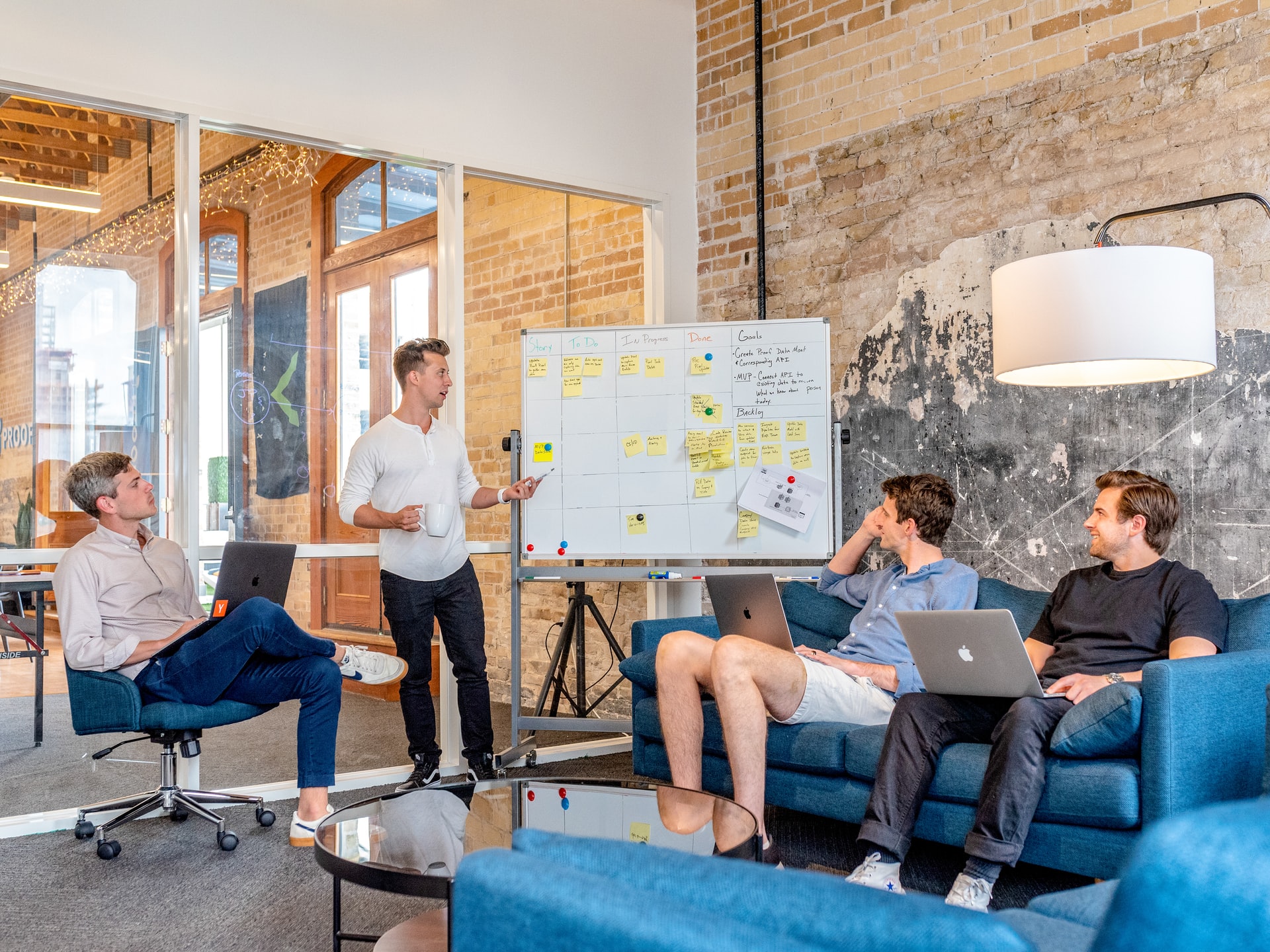 Startup Consultants and their love for mobile app development. Whatâ€™s the reason?